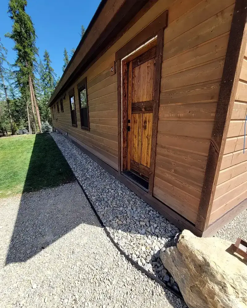 Rock vs. Mulch in Montana: Which One Lasts?